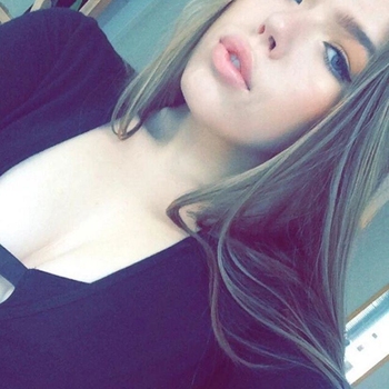 Vrouw (24) zoekt sex in Luik