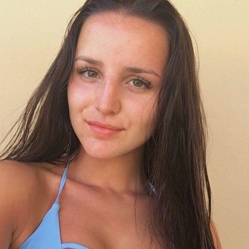 Vrouw (25) zoekt sex in West-vlaanderen
