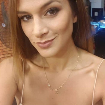 Vrouw (31) zoekt sex in West-vlaanderen