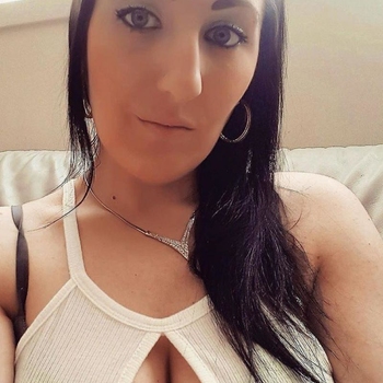 37 jarige vrouw zoekt contact voor sex in Hasselt, Vlaams-Limburg